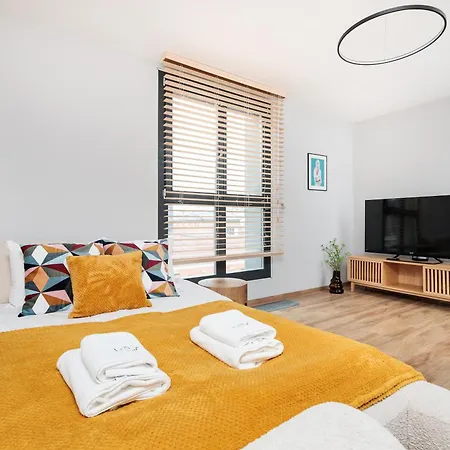 Kazimierz Charm - By Upstairs * Krakov