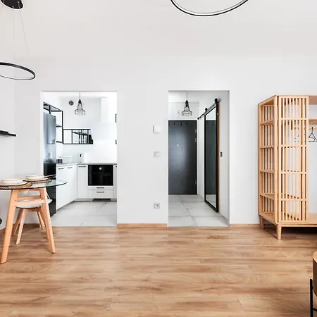 Kazimierz Charm - By Upstairs * Krakov